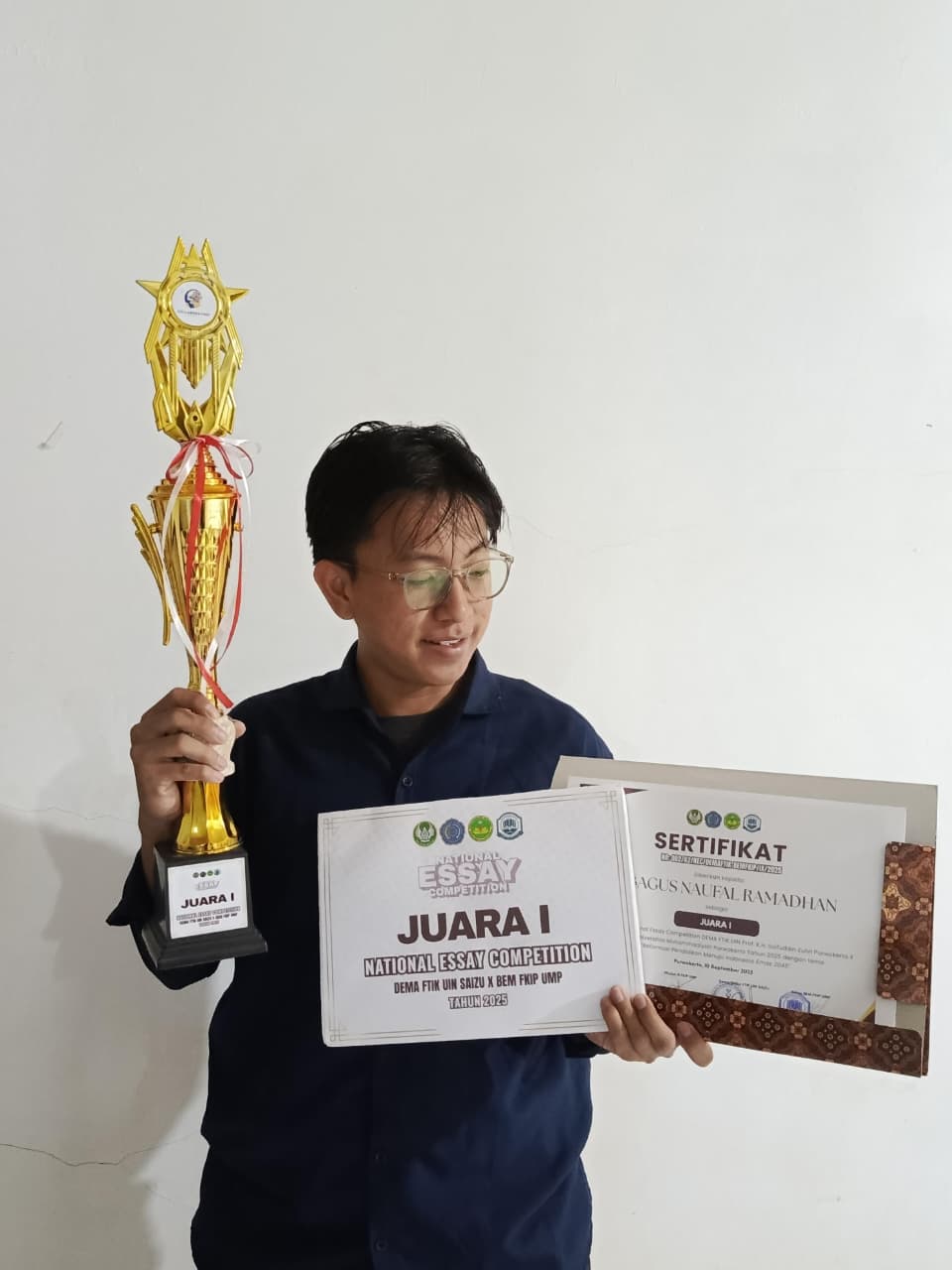 JUARA 1 NASIONAL ESSAY COMPETITION
